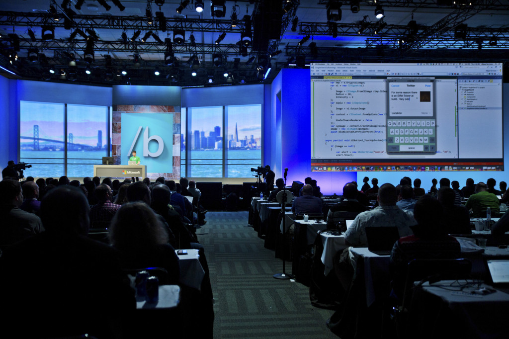 Packed house at Miguel de Icaza's build talk Packed house at Miguel de Icaza's build talk